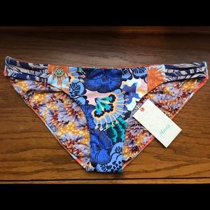 NWT Maaji Seaside Picturesque bottoms large